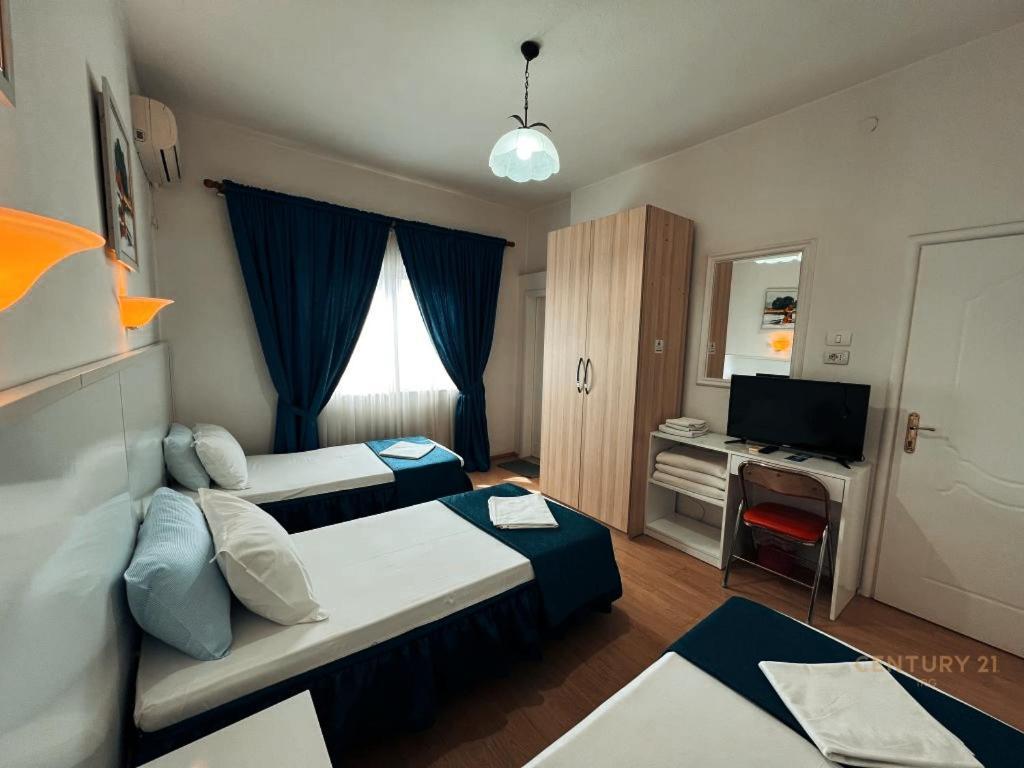 Tirana Central Guesthouse Exteriör bild